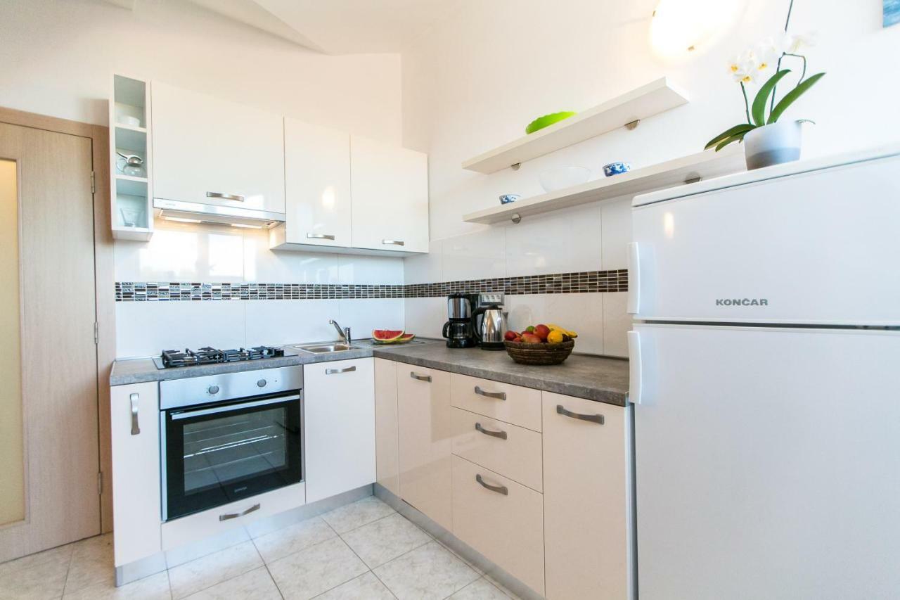 Amela Apartment Pula Exterior photo